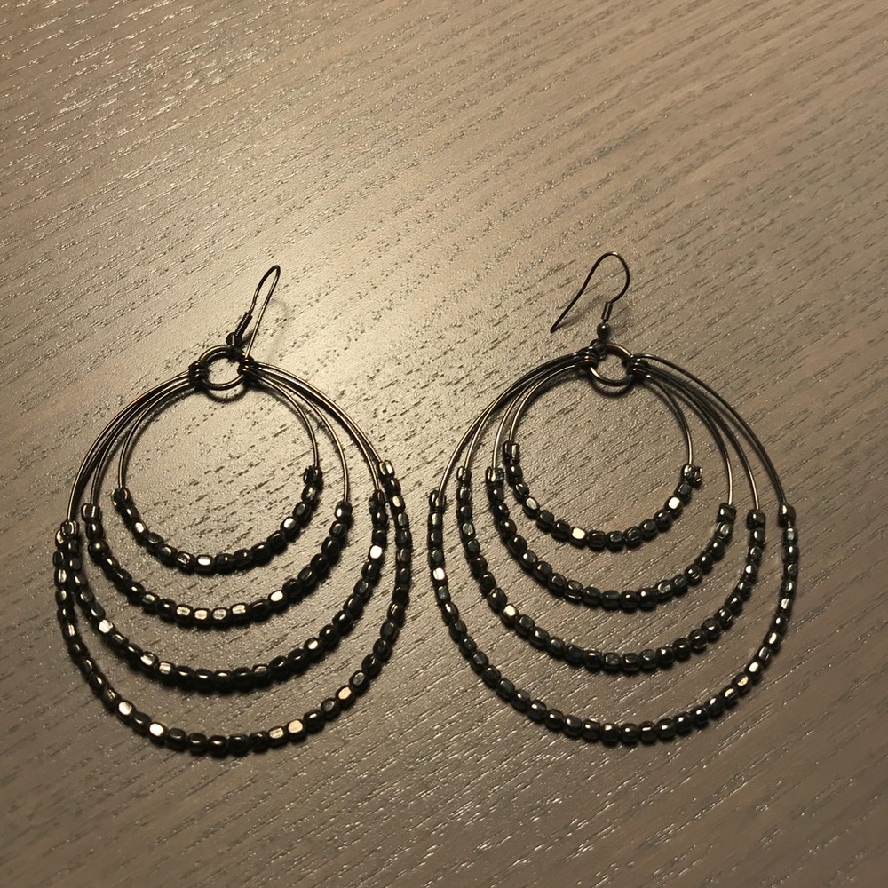 Dark gray medal-look studded hoop earrings!